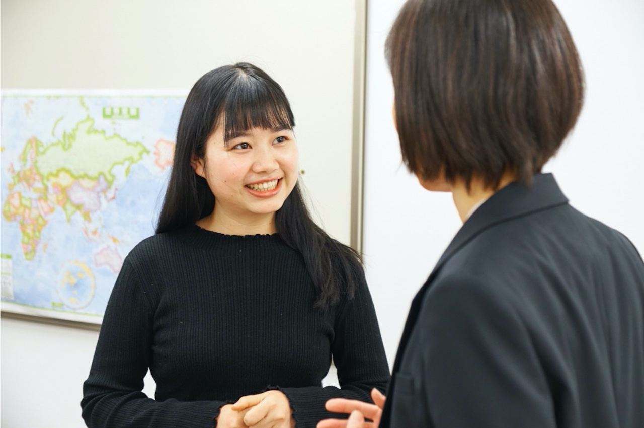 ECC provides opportunities to interact and communicate with Japanese people.イメージ